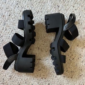 Never Worn Steve Madden 90’s Platforms